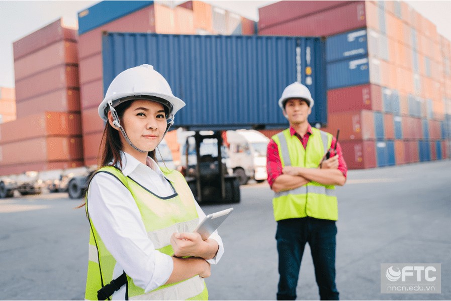 Hình chủ đề Logistics - Xuất nhập khẩu